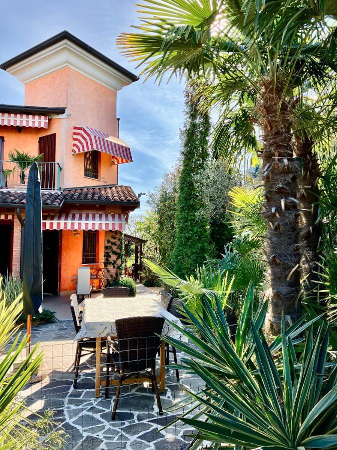 B&B Desenzano Paradise デセンツァーノ・デル・ガルダ エクステリア 写真