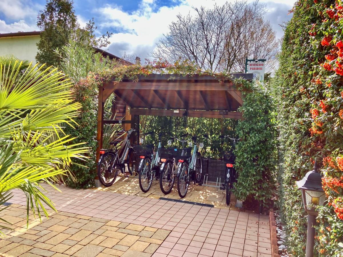 B&B Desenzano Paradise デセンツァーノ・デル・ガルダ エクステリア 写真