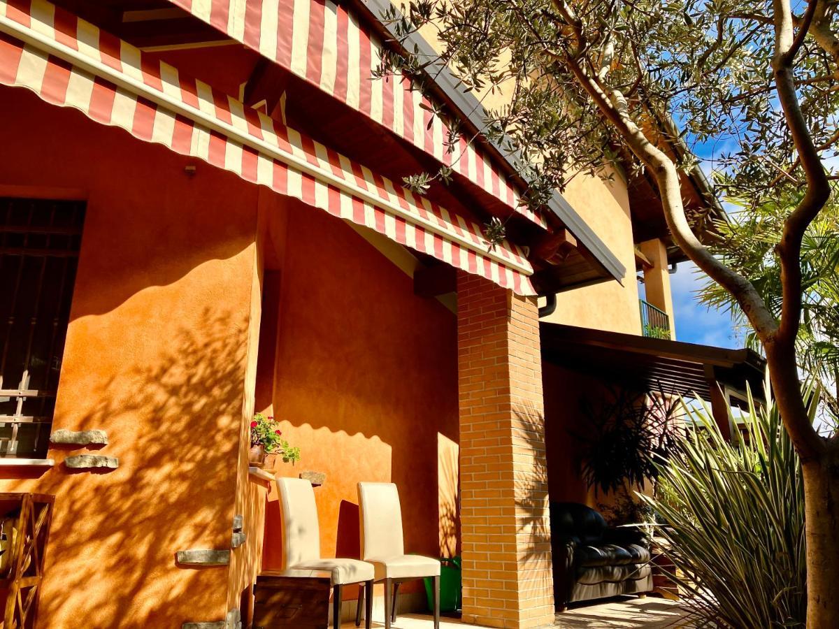 B&B Desenzano Paradise デセンツァーノ・デル・ガルダ エクステリア 写真