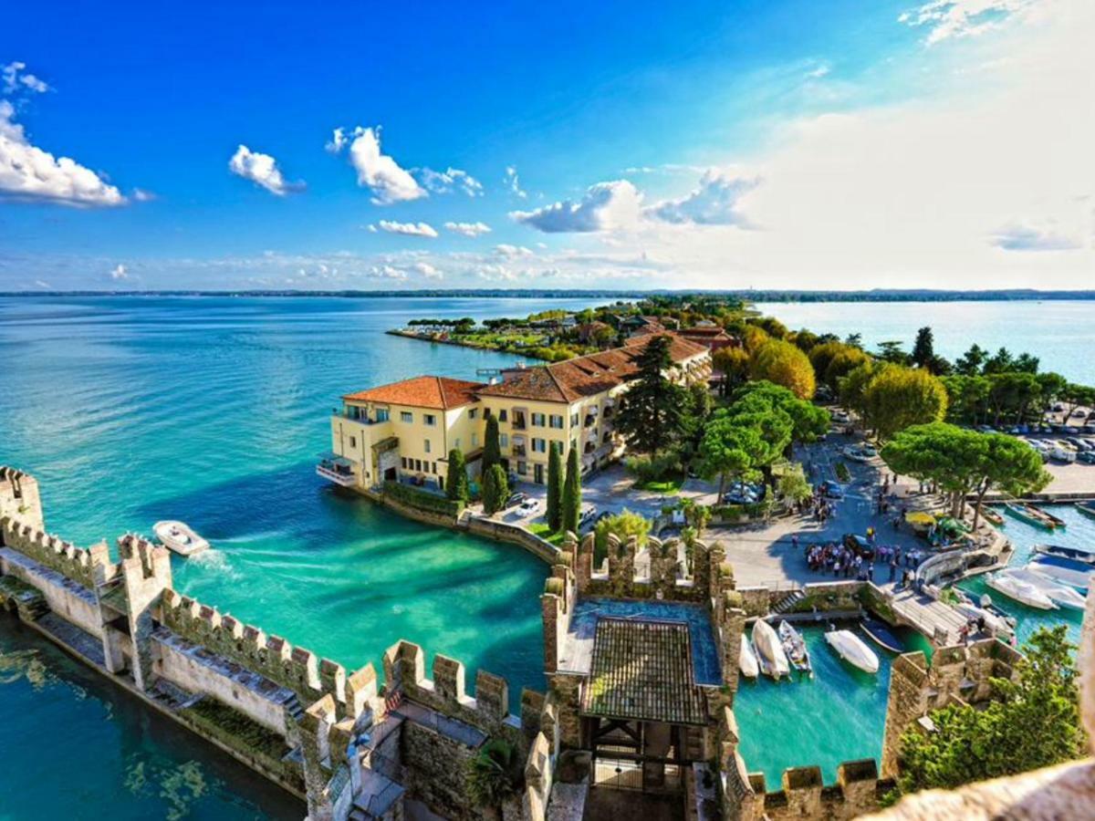 B&B Desenzano Paradise デセンツァーノ・デル・ガルダ エクステリア 写真